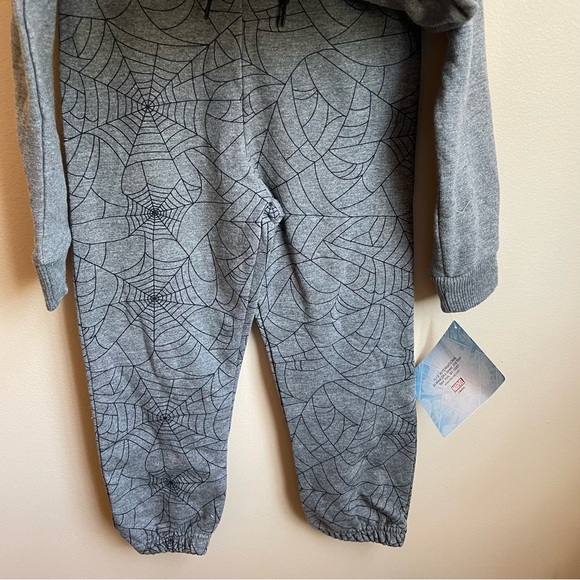 NWT Marvel Spiderman Halloween gray sweatshirt sweatpants sets - Picture 5 of 8
